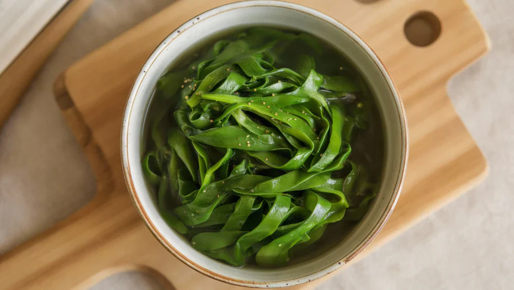 Image d'un plat d'algue riche en iode, apportant de nombreux nutriments.