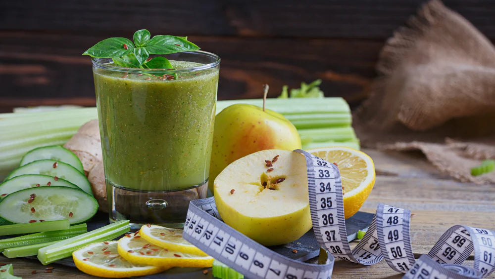 Photo d'un smoothie protéiné à faible teneur en sucres et matière grasses pour une perte de poids.
