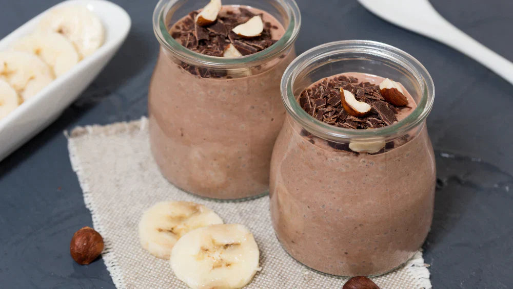 Photo d'un dessert protéine : deux crèmes au chocolats très onctueuses et délicieuses
