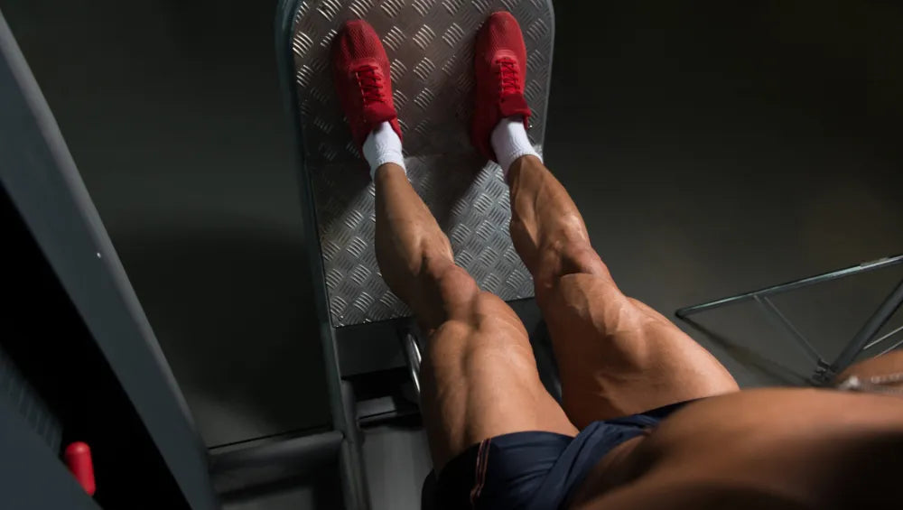Homme en train d'executer un exercice press 