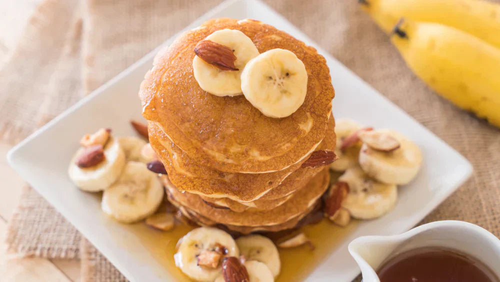 Image de pancakes à la banane et à l'avoine. 