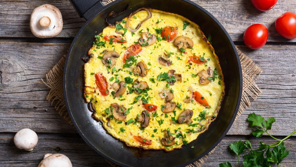 Image d'une omelette riche en protéines, idéale pour être consommée après l'entrainement.